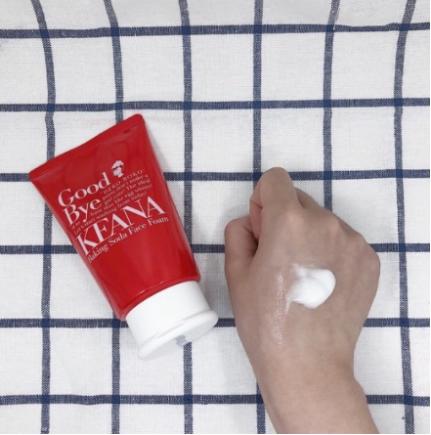 改善皮肤干燥毛孔粗大的方法,先解决毛孔粗大还是修复肌肤屏障