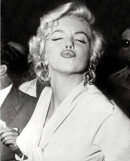 作为精致的仙女们，口红进化史你了解吗？