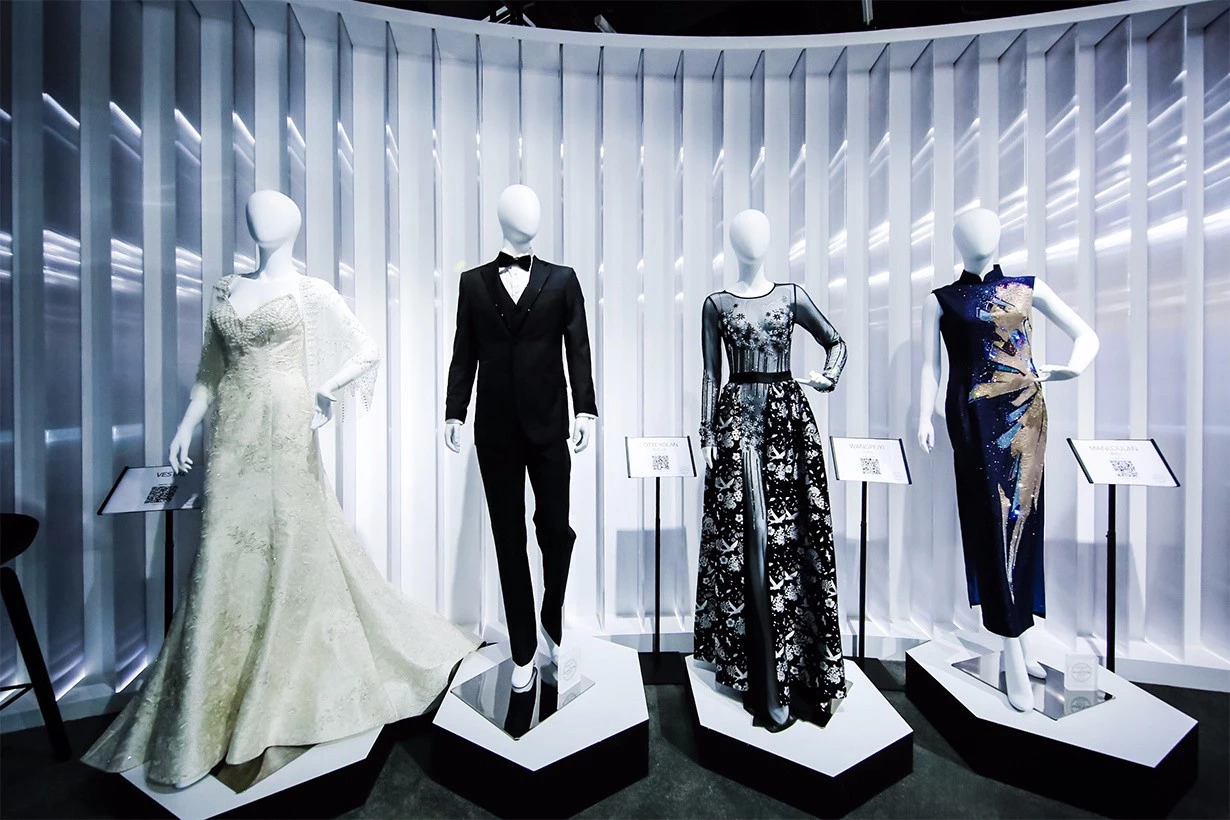 施华洛世奇翅膀,100万美金珠宝