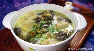 家常炖鲫鱼最正宗的做法,厨师说漏嘴