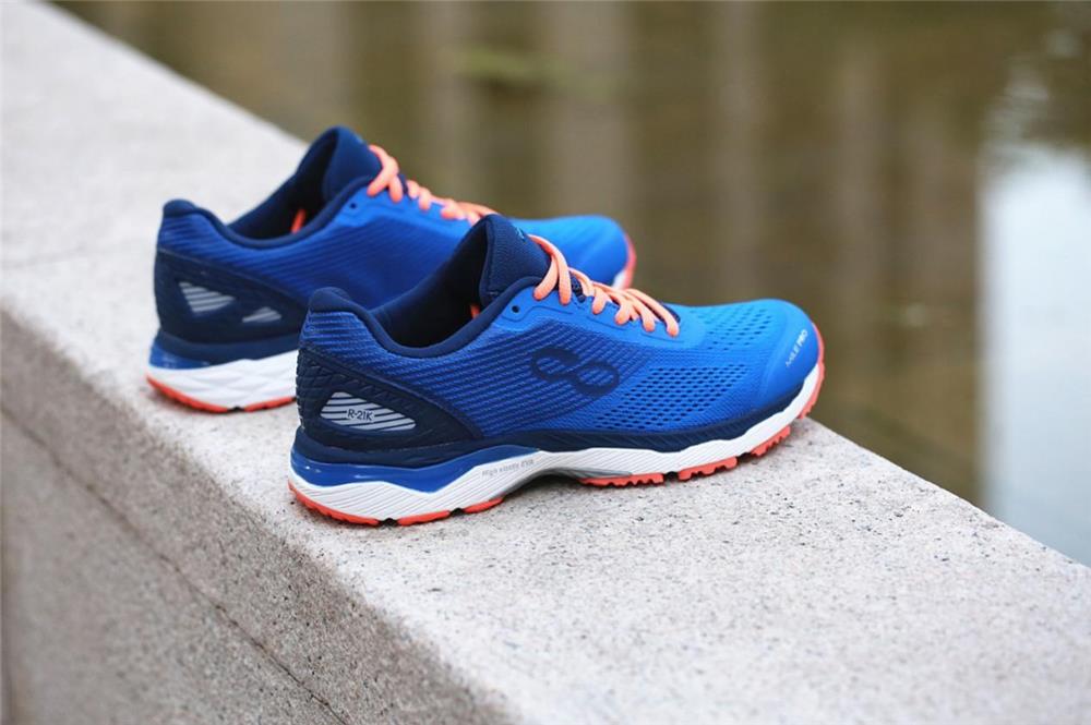 咕咚厚底跑鞋测评,299超轻软底跑鞋