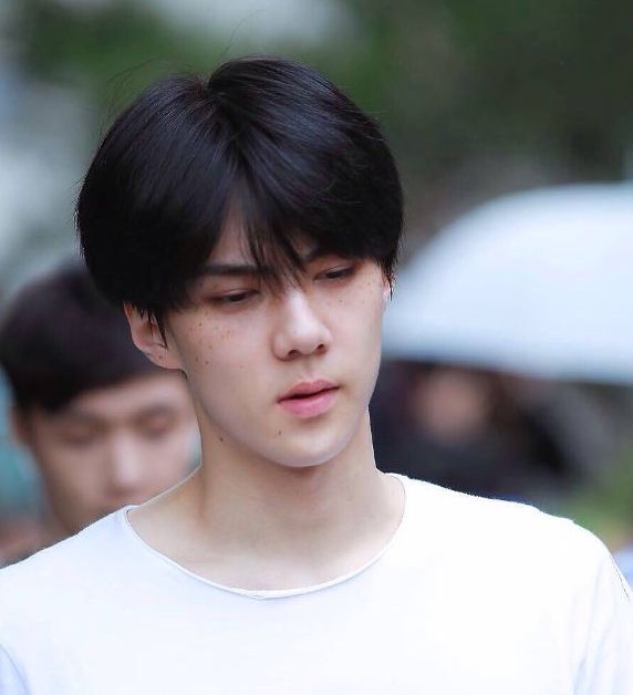 彩妆潮流趋势发布秀,2023年彩妆流行趋势