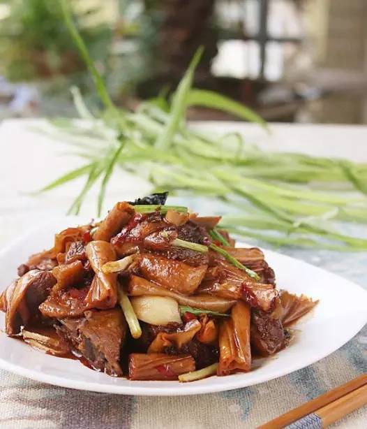 “我太难了！”今天没有一只鸭子能活着走出广西