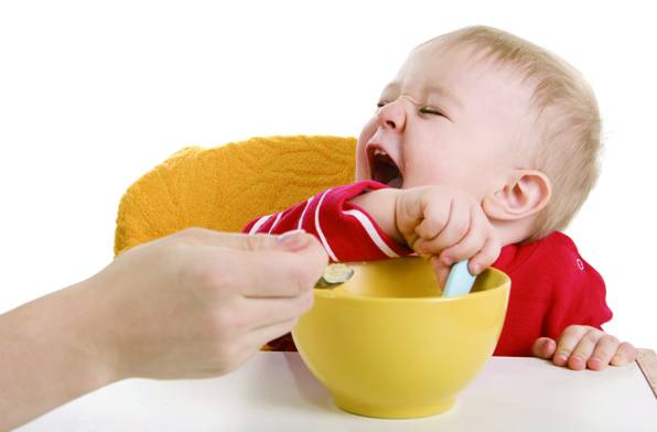 2岁宝宝喝奶好还是吃饭重要,吃饭重要还是喝奶重要