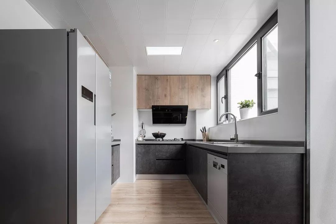 100平米电视墙现代简约风格效果图,好看的投影电视墙