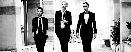 会穿西装的女人帅爆了,穿西装的女人又酷又飒气场全开