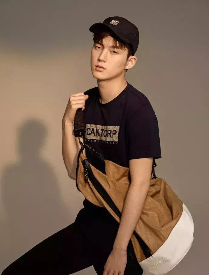 他最终还是选择了退役逐梦演艺圈