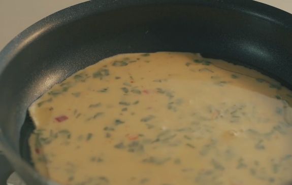 营养早餐让你精力充沛一整天,三个鸡蛋做欧姆蛋