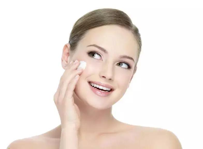 泰国vc美白水乳,泰国vc保湿水