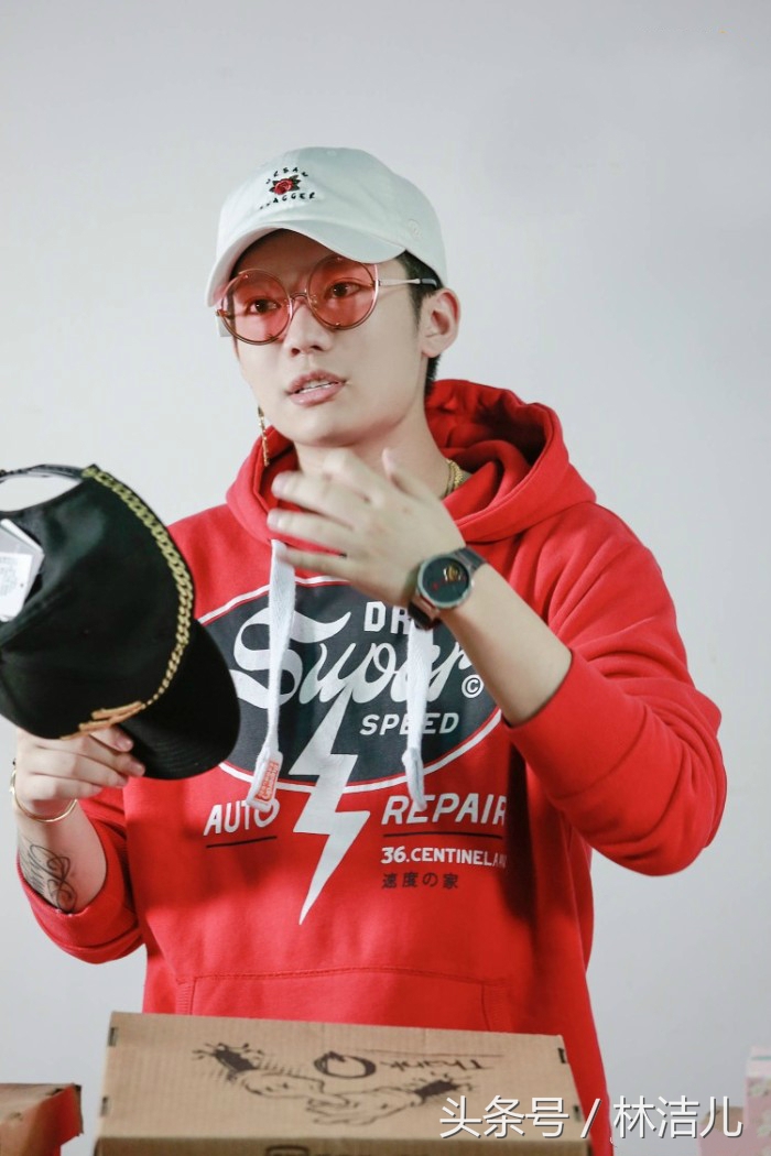 唱不了嘻哈，就开店做潮牌？PGone半小时卖出260万，赶超优衣库！