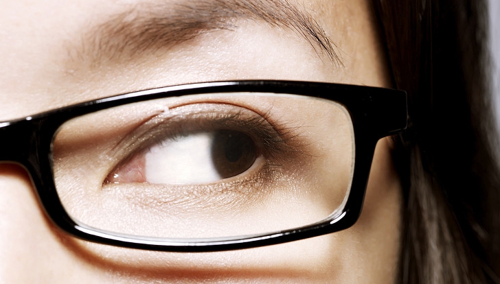 为什么临朐土话“轻眦不”是“很少”的意思？