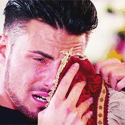 alexandermcqueen代表作品,alexandermcqueen是高定吗