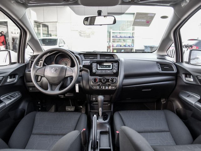 本田飞度潮跑版驾驶体验,最新款飞度驾驶感受如何