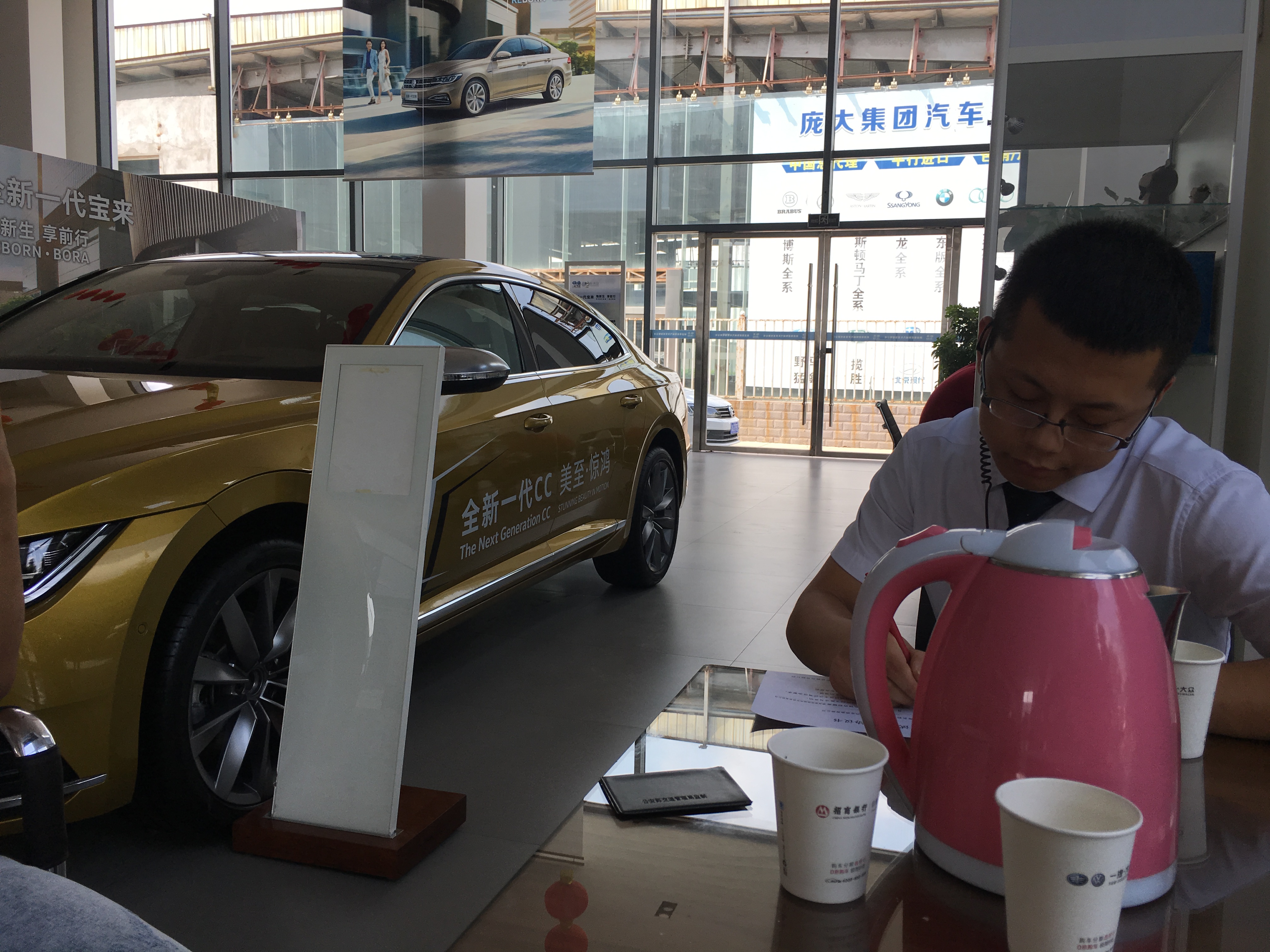 为什么4s店的服务那么差,4s店的服务太差劲