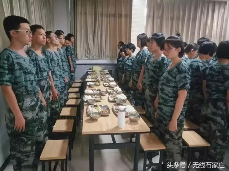 石家庄学校军训视频,27中学校石家庄军训