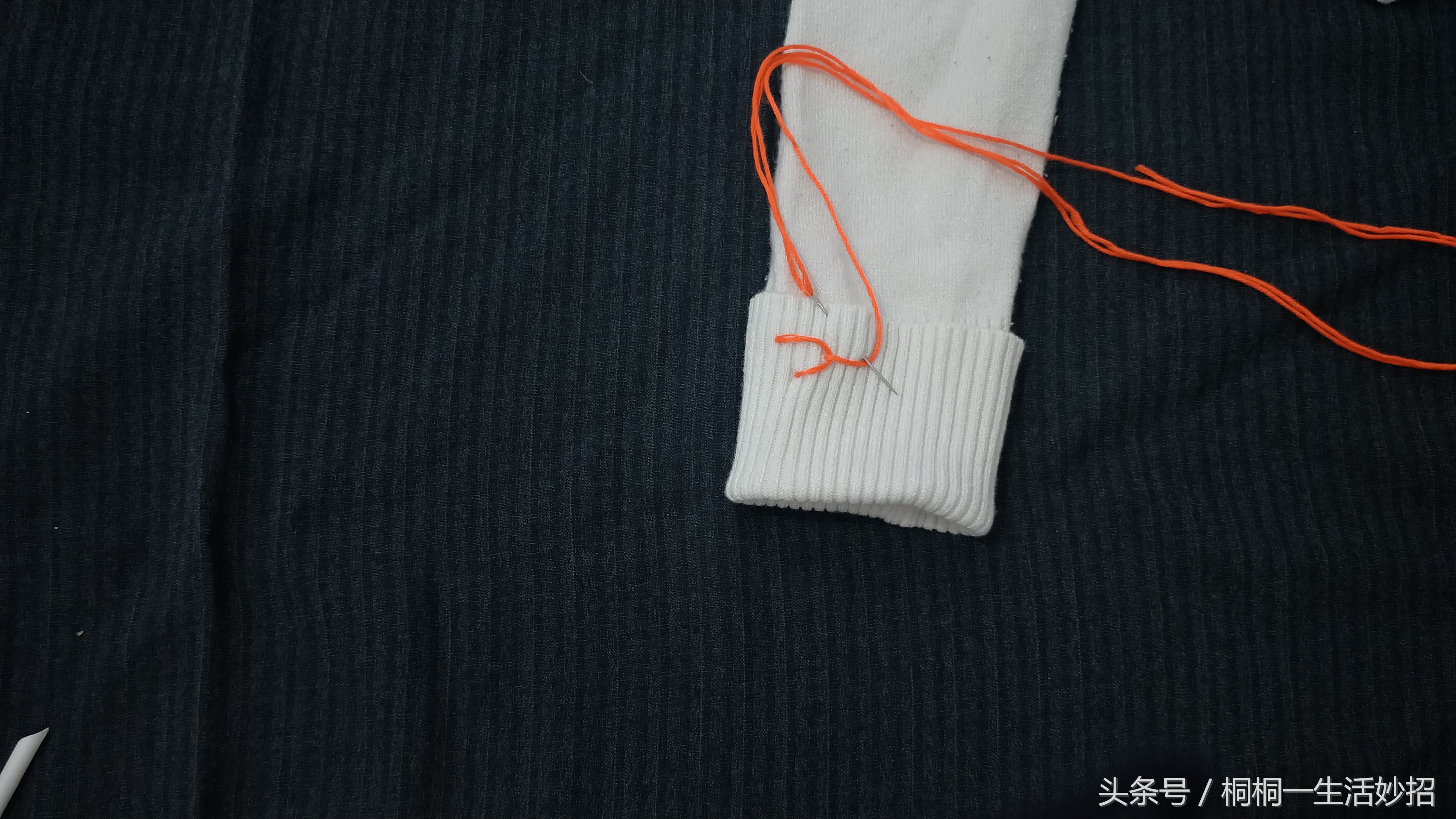 袖子长了怎样缝针好看,袖子长了不剪掉的做法