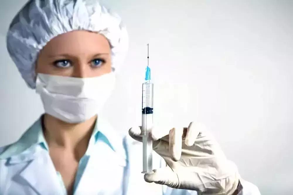 狂犬病发作3个阶段，6天内死亡和狂犬病人爱爱会被传染吗