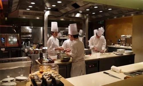 00后打工连个服务员都干不了,00后工资不要了直接走人可以吗