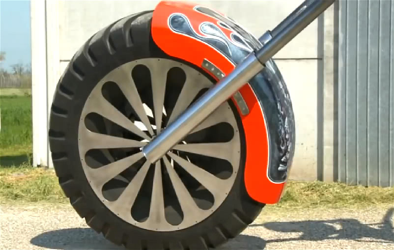 一米高的台阶摩托车怎么下去,一辆摩托车往上开