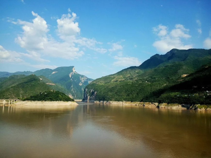 八首经典诗词，带火八个AAAA*级A**景区