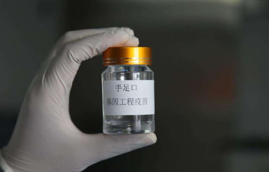 小孩疱疹发烧39度一直不退怎么办,孩子喉咙疱疹连续发烧三天了咋办