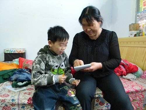 7岁儿子“性早熟”，只因宝妈这样喂养，医生：坑娃还为他好