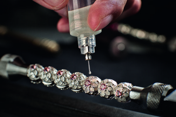 明明可以靠脸吃饭偏偏要靠嘴,明明可以靠脸吃饭偏偏要靠实力