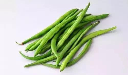 日常中容易引起中毒的蔬菜,这六种蔬菜吃前不焯水等于在服毒