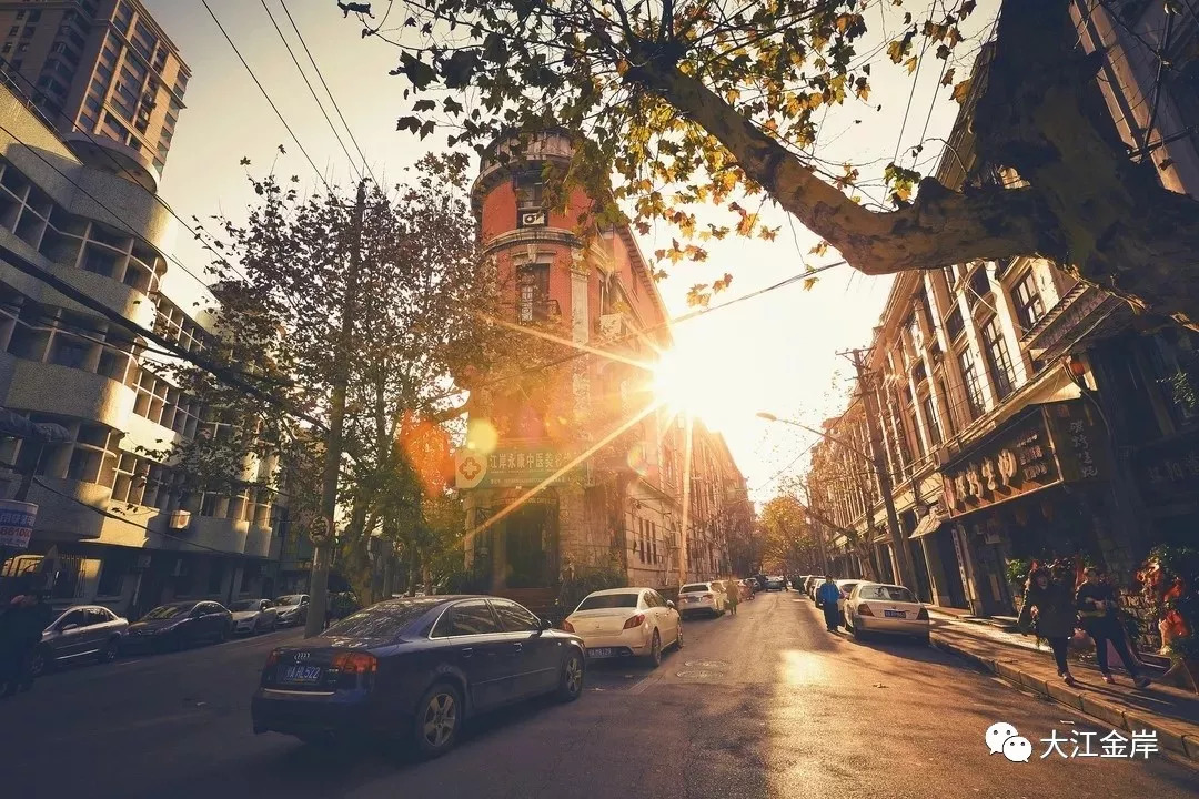 搭平台引资金融产业江岸区构筑长江左岸的文创梦想