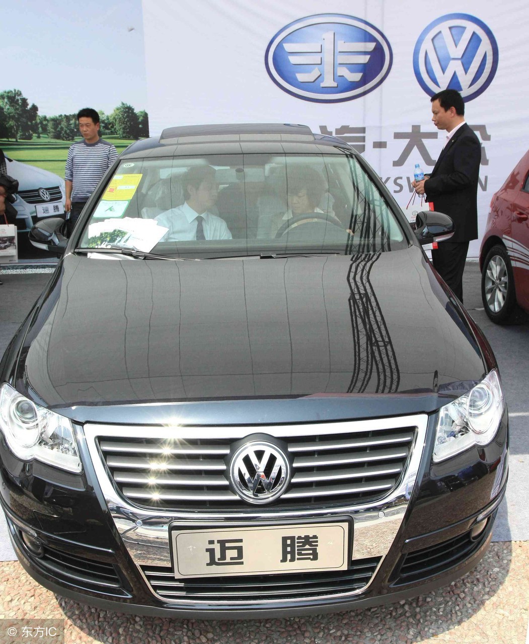 13年迈腾1.8t豪华版现在值得买吗,17年迈腾1.8t豪华版二手车多少钱