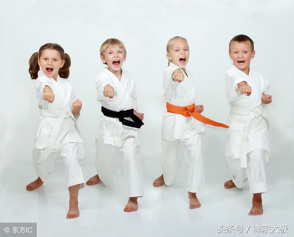 拳击跆拳道泰拳哪个杀伤力大,泰拳最猛烈招式能打赢跆拳道吗