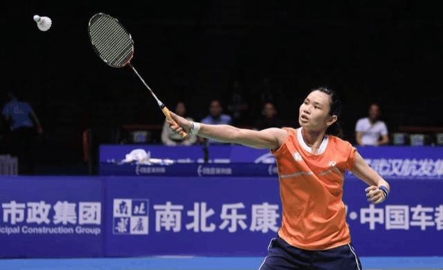 初学羽毛球需要找教练吗,羽毛球教练新手入门