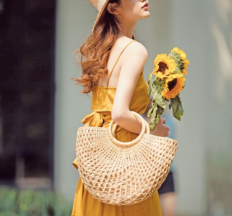 上学通勤斜挎大包包推荐,学生党平价大包包店铺推荐