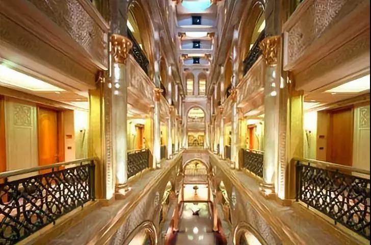 阿布扎比八星级酒店,阿布扎比皇家玫瑰五星级酒店