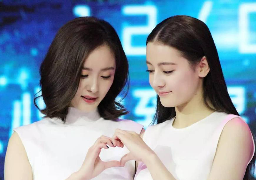 迪丽热巴被问：被“潜”过吗？热巴果断回答，网友：这回答绝了