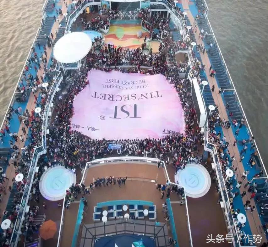 古装女神张庭，是怎么变成假鬼假怪的微商女王的？