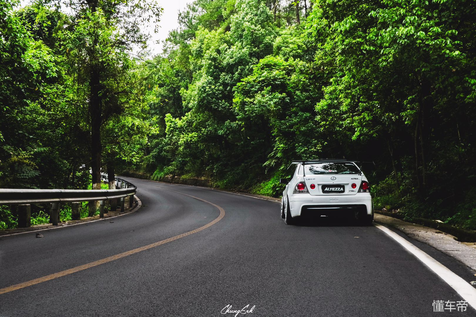 头文字d最恐怖的漂移,头文字d咬地鲨谁开的