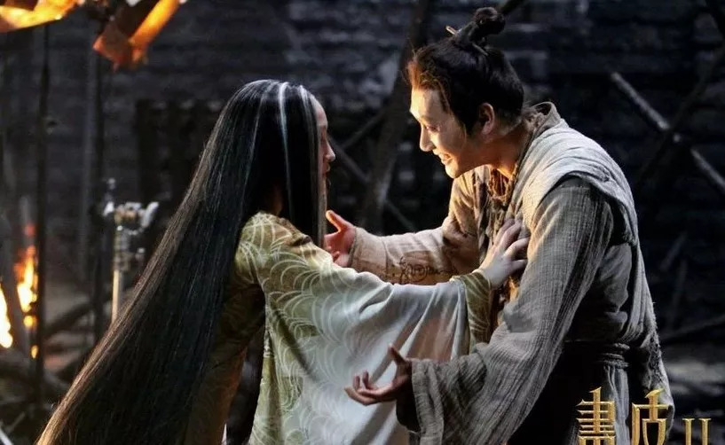 现实版《画皮》！要复合，把心给我！女子将刀插进前男友胸口！