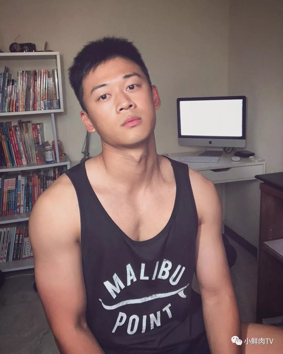 天菜气质男生,天菜长发摇滚男