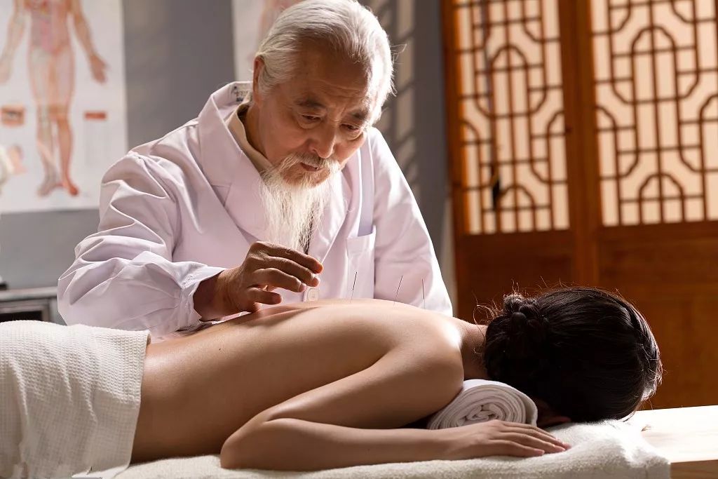 「反思」日本人拿中药赚全球的钱，中国却拿西药糊弄自己！