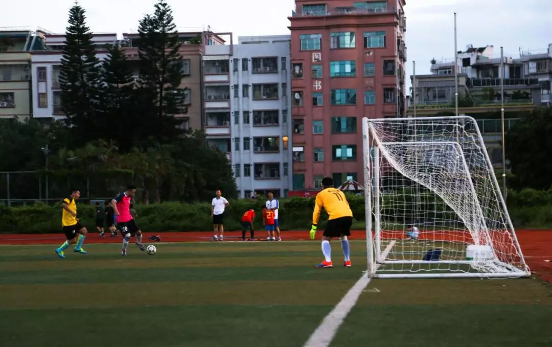 足球友谊赛有多快乐,足球友谊赛简报