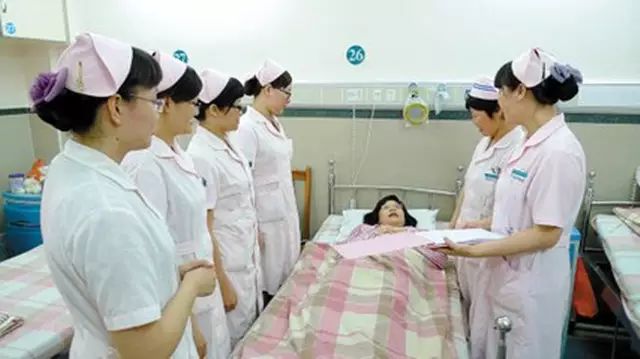 写给还是实习护士的你，你和你的前辈差多少？