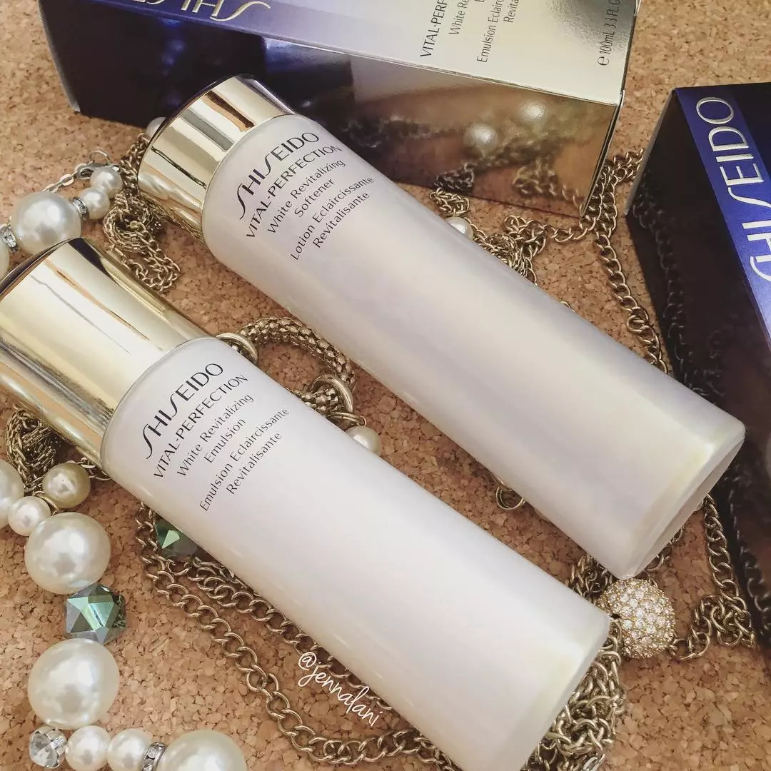 有什么特别滋润的水乳,哪些水乳套装紧致肌肤