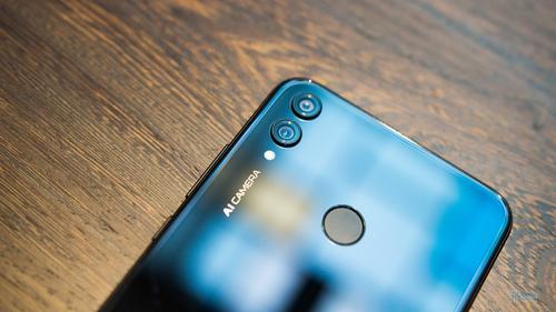 两千年前的荣耀8x评测,荣耀8x评测优缺点