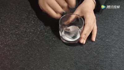 雪地靴脏了可以用湿巾擦吗,雪地靴脏了不好清洗