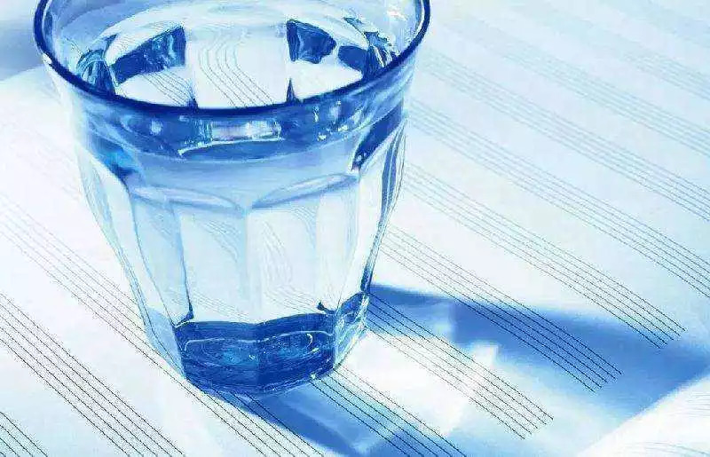 鼻炎喷雾用生理海水还是天然海水,生理性海水对鼻炎有什么效果