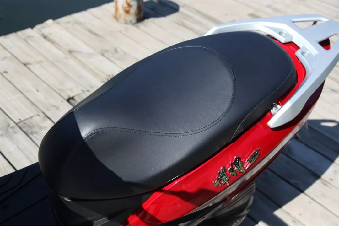 最值得购买的三款150s踏板都有谁,车评推荐10万元以下车型