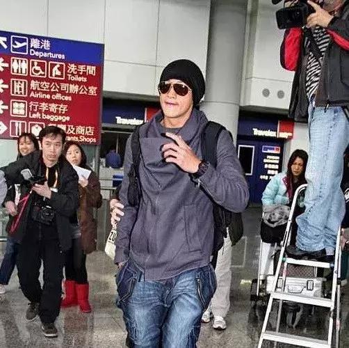 被海关扣的奢侈品怎么处理,海关扣押下来的奢侈品是正品吗