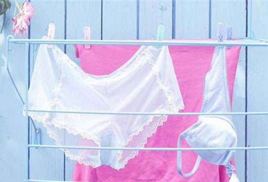 裤上的脏东西怎么清理,裤子上有脏东西正常吗