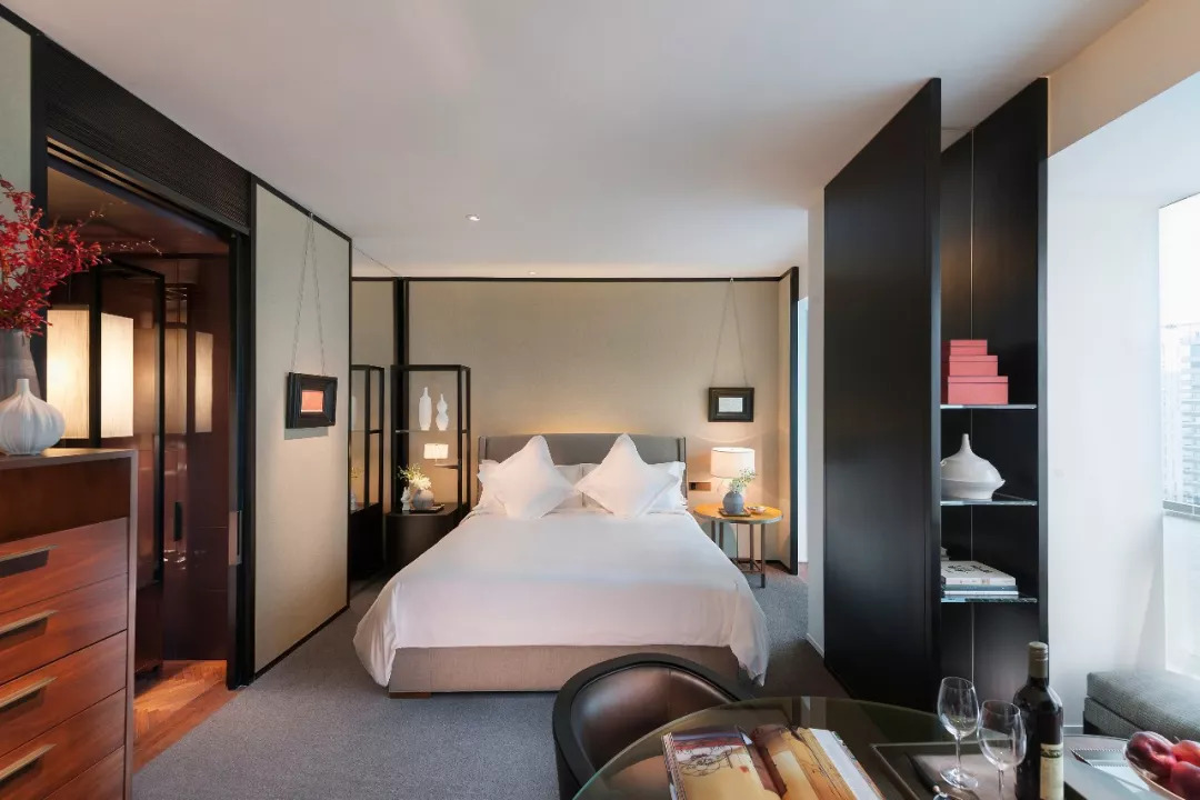 布草为什么洗出来有油臭味,为什么布草洗出来会发黄